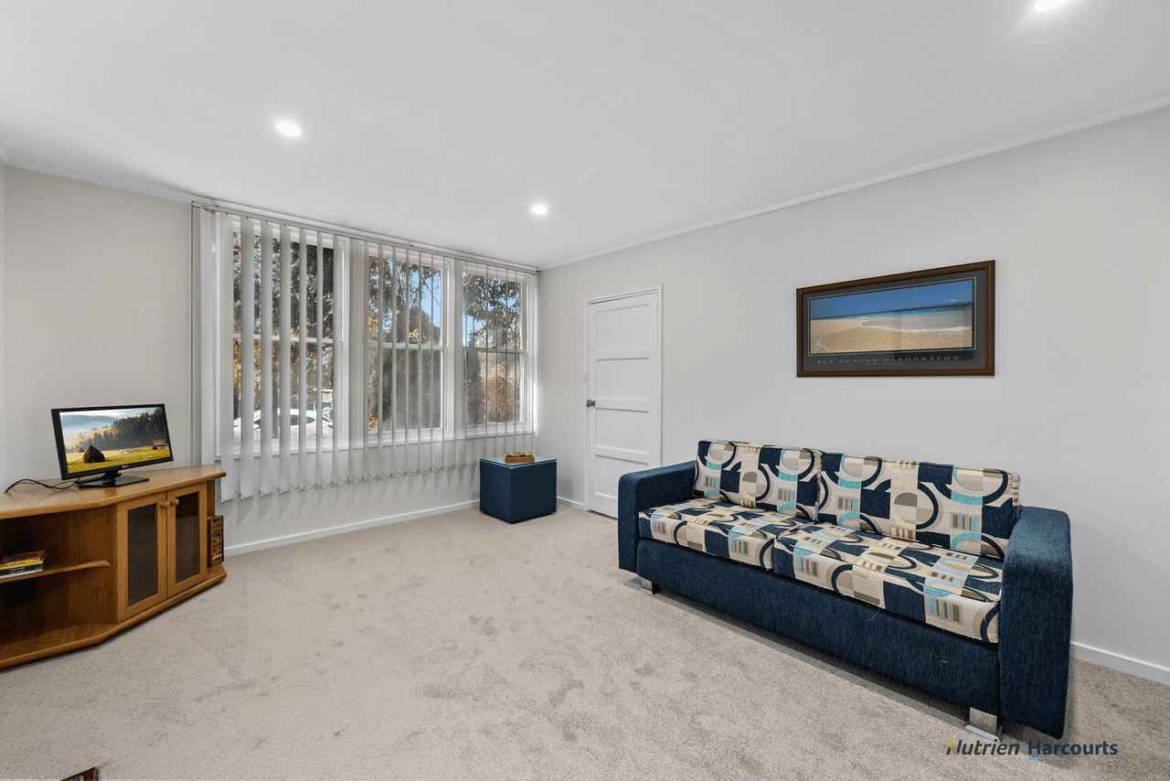 19 Hillside Avenue, EILDON, VIC 3713