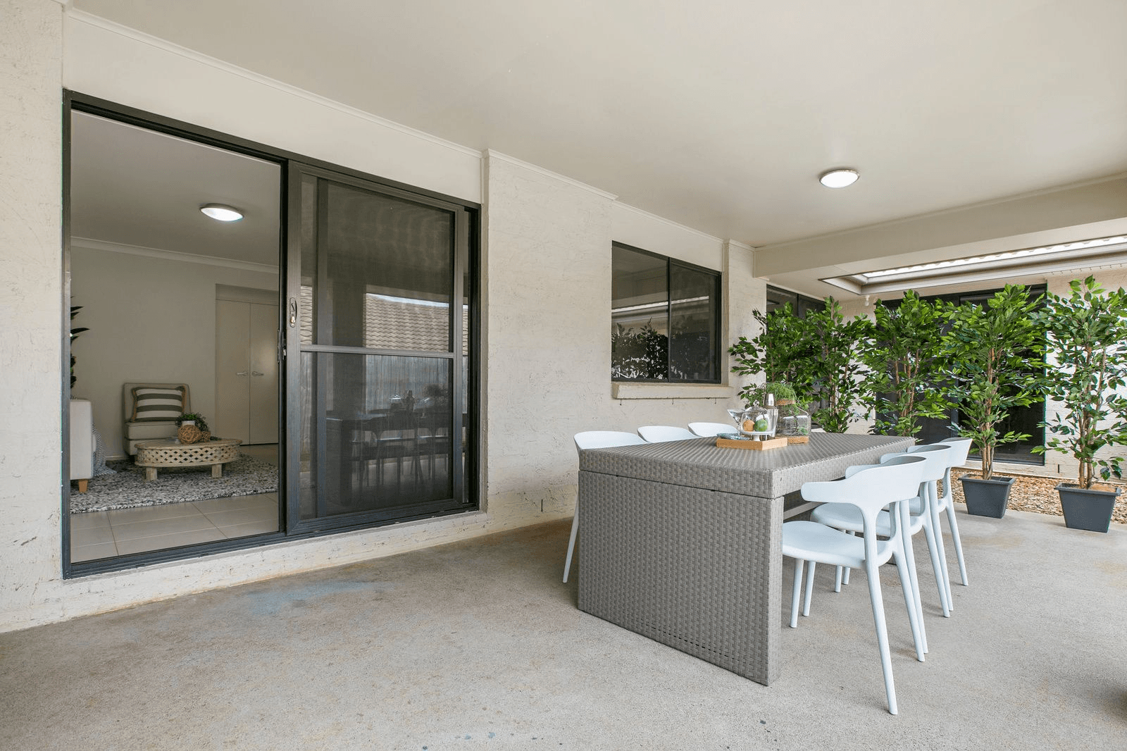 10 Pentecost Place, Redland Bay, QLD 4165