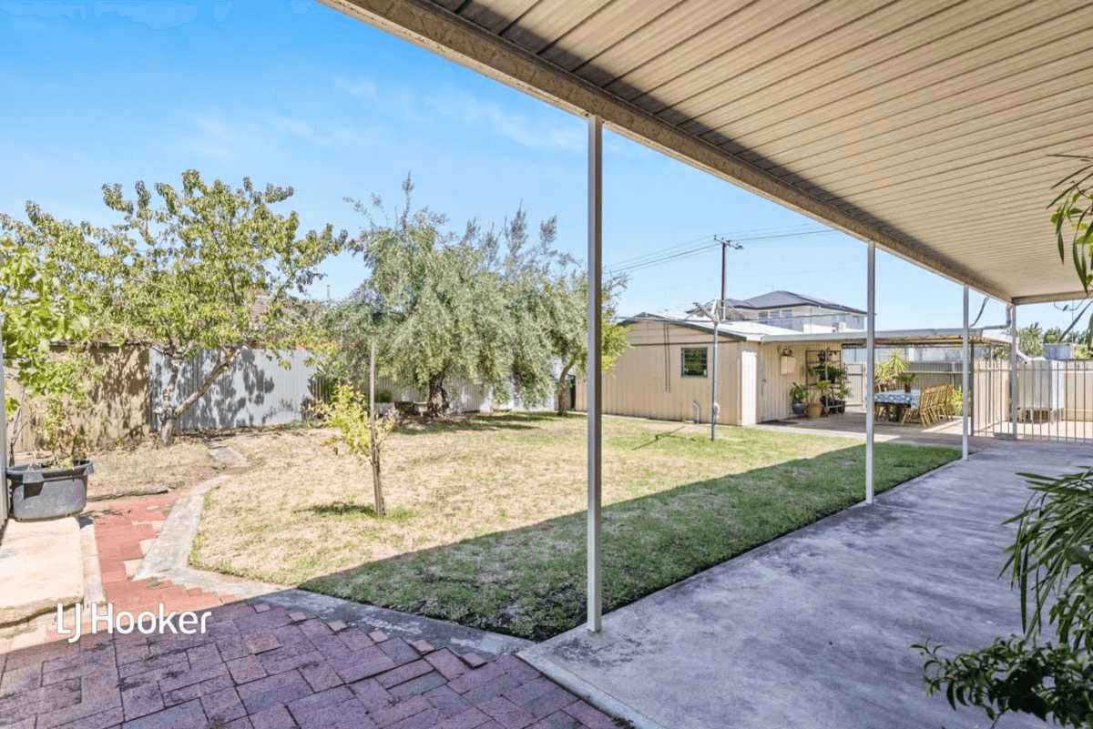 22 Johnson Street, POORAKA, SA 5095