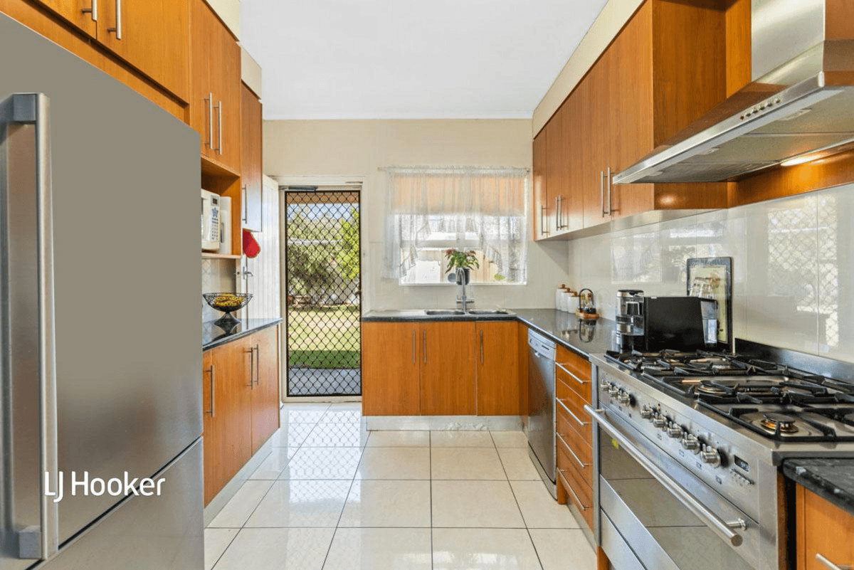 22 Johnson Street, POORAKA, SA 5095