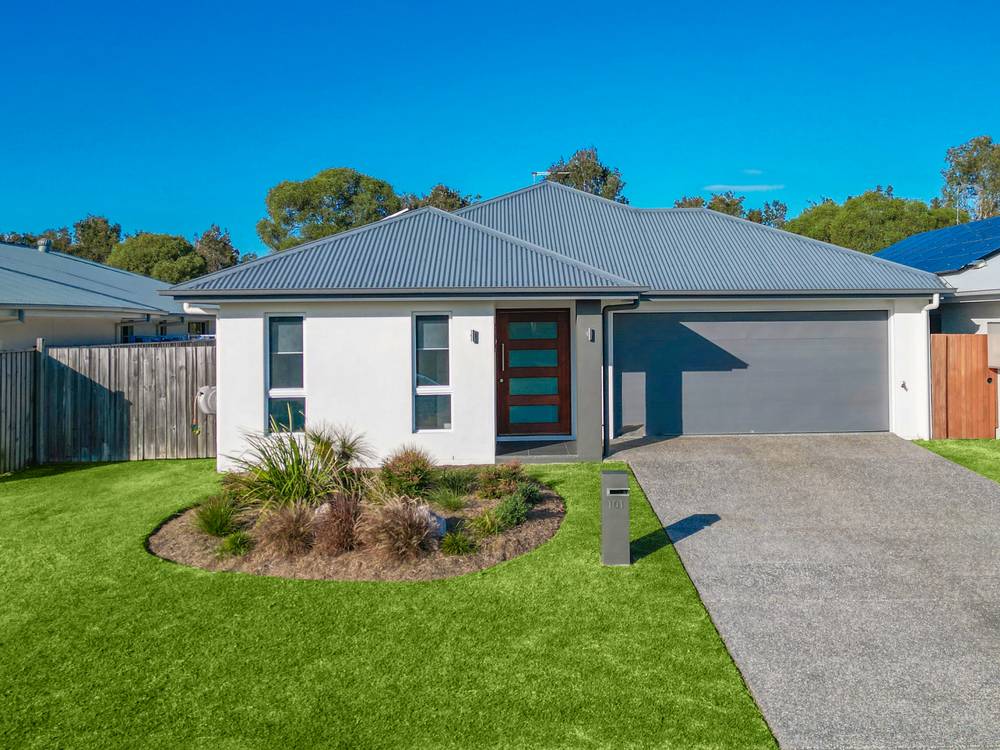 101 Lakeside Crescent, NINGI, QLD 4511