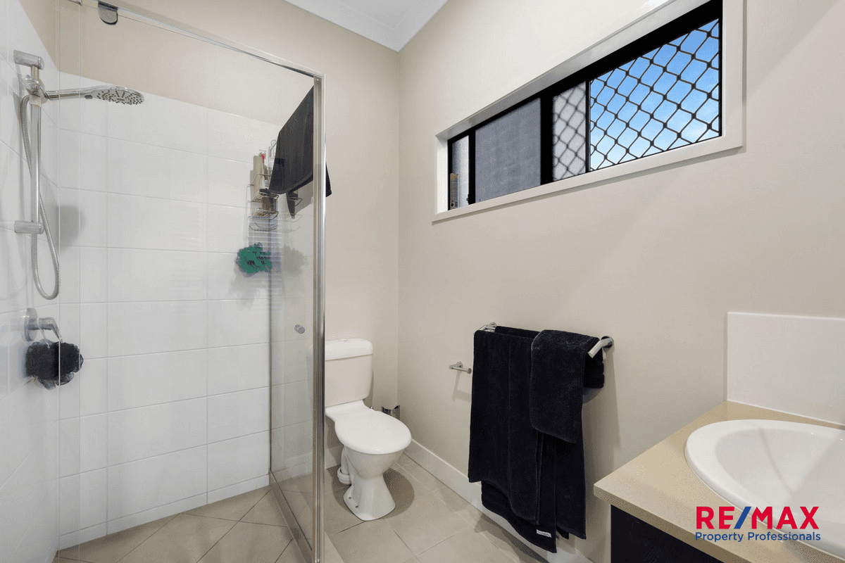 15 Pelagian Street, Augustine Heights, QLD 4300