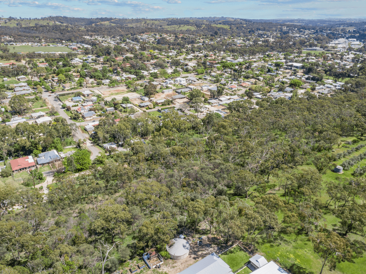 1 Warenda Road, CLARE, SA 5453