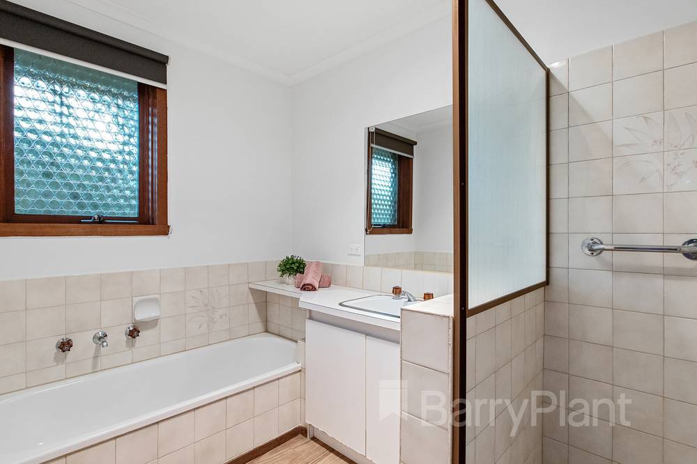 2/24 Cullis Parade, Bayswater, VIC 3153
