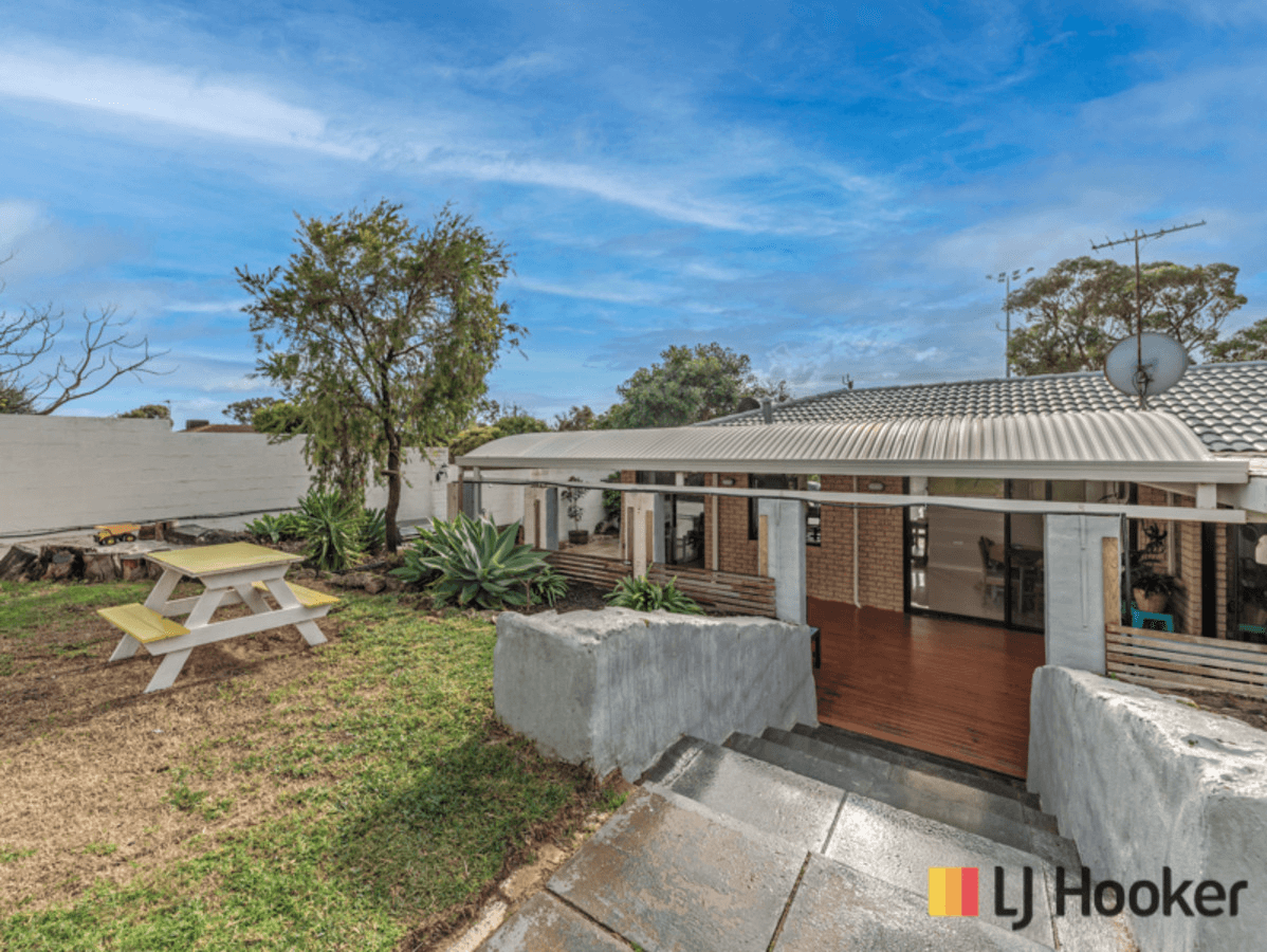 85 Moorpark Avenue, YANCHEP, WA 6035