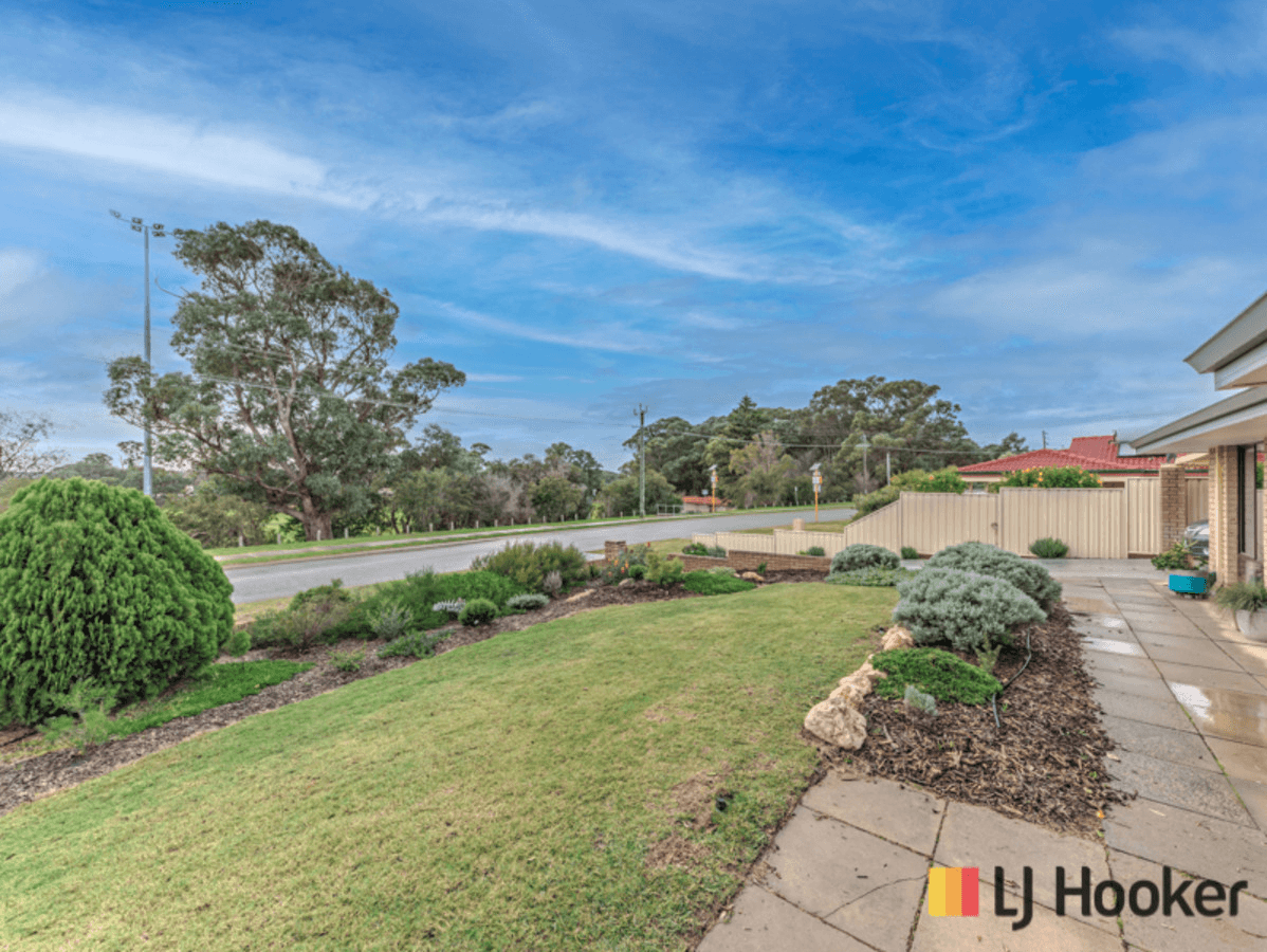 85 Moorpark Avenue, YANCHEP, WA 6035