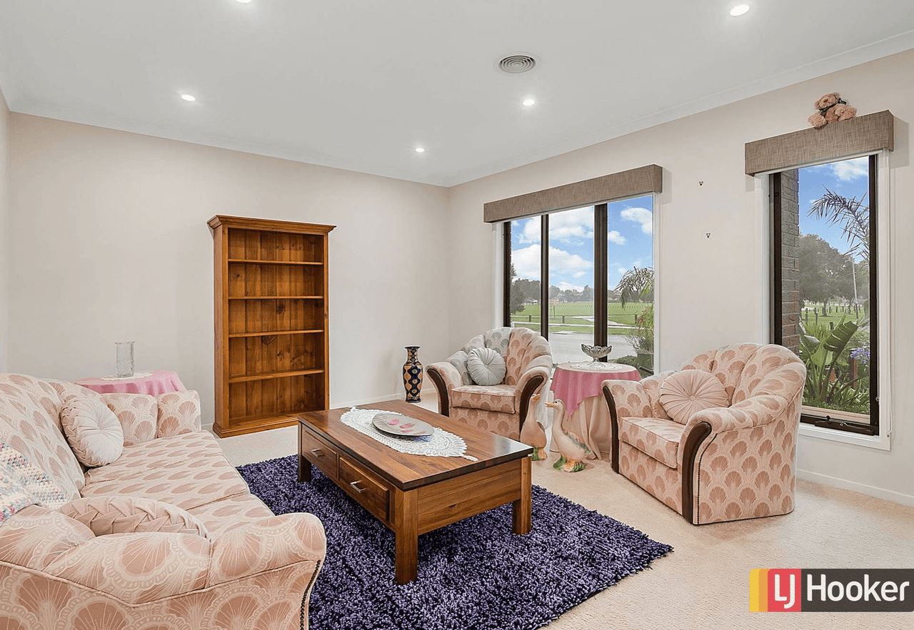 36 Blue Lake Drive, WALLAN, VIC 3756