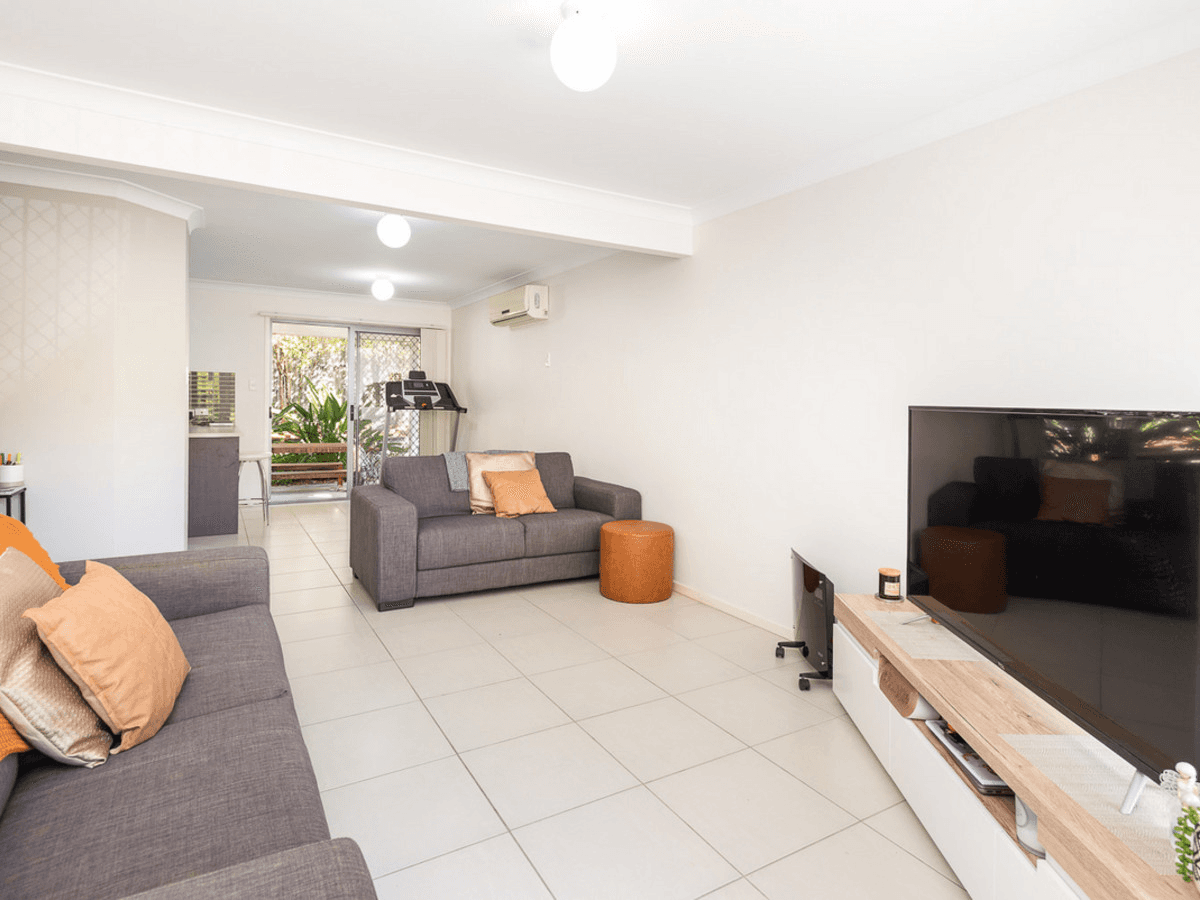 23/131 McAuley Parade, Pacific Pines, QLD 4211