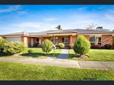 18 Mcmillan Drive, WARRAGUL, VIC 3820