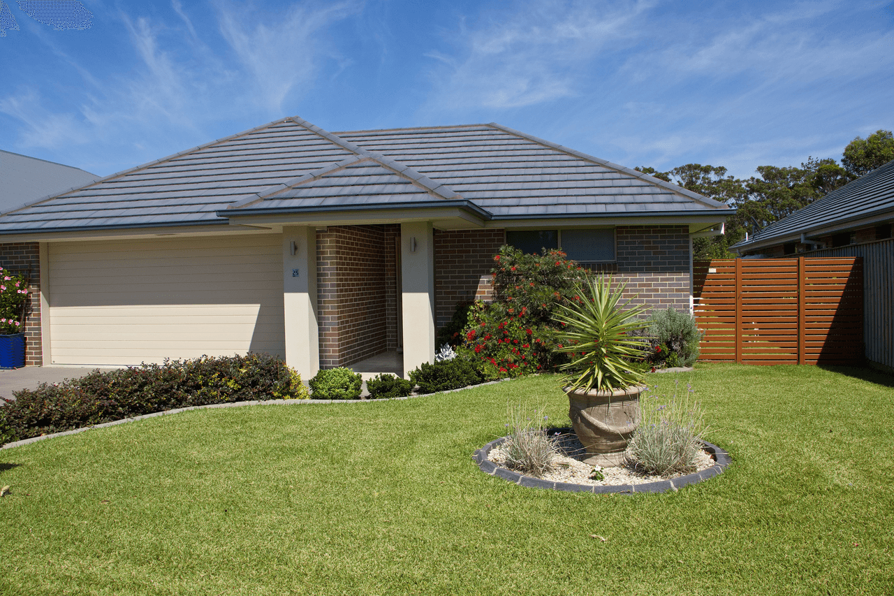 25 Leeward Circuit, Tea Gardens, NSW 2324