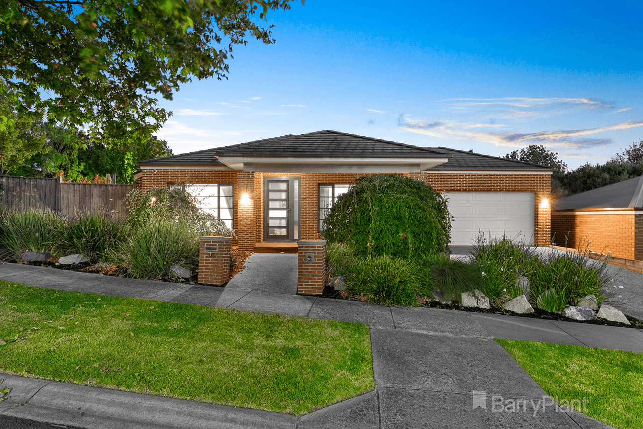 36 Janet Bowman Boulevarde, Beaconsfield, VIC 3807