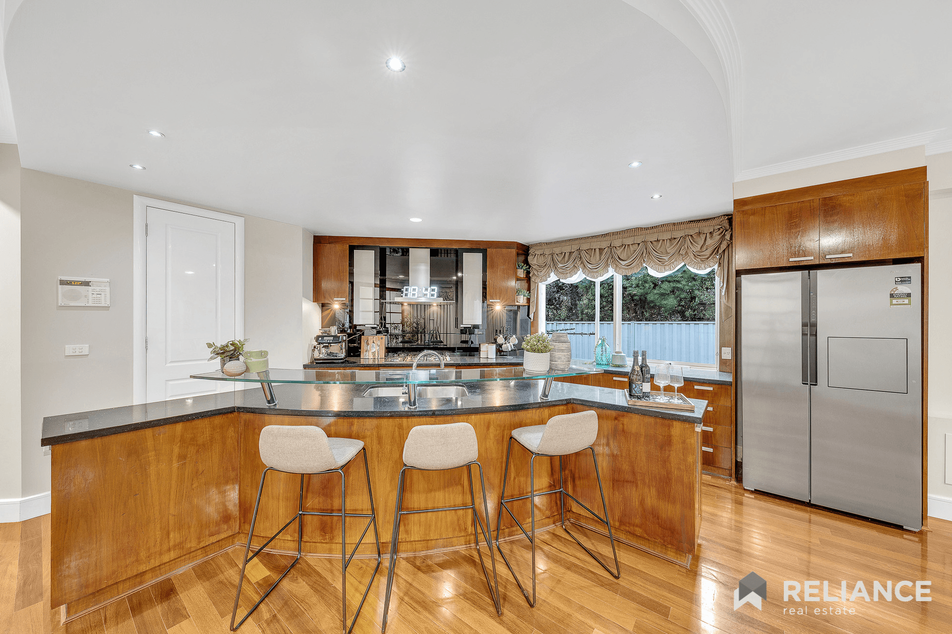 2 Lake Logan Way, Caroline Springs, VIC 3023