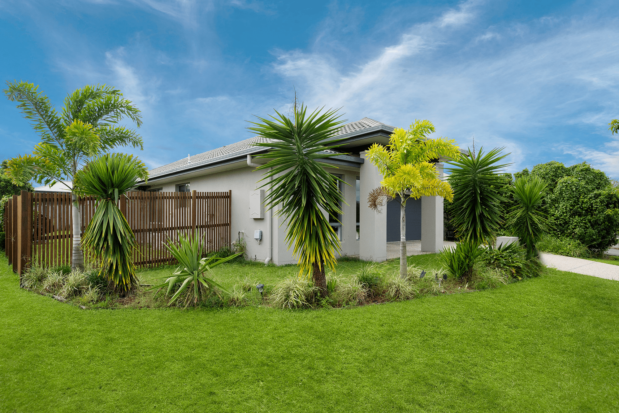 6 Belconnen Drive, PIMPAMA, QLD 4209