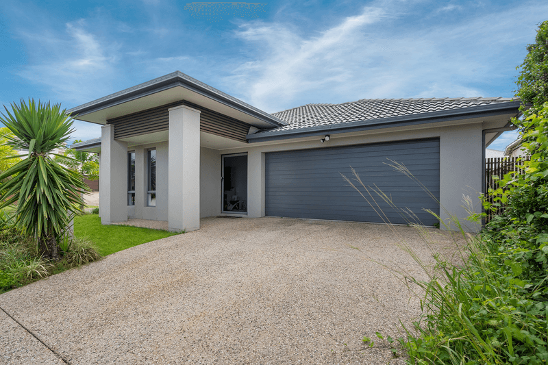 6 Belconnen Drive, PIMPAMA, QLD 4209