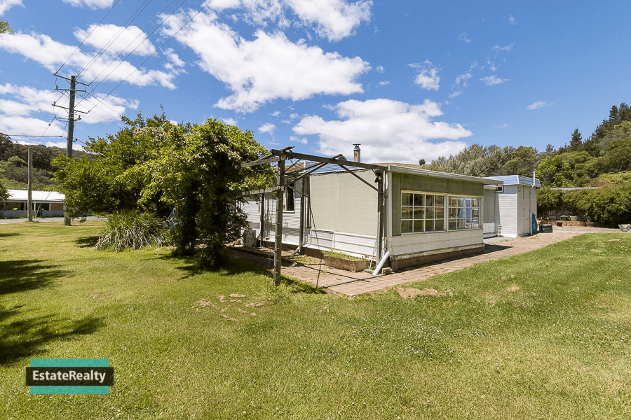 15 Foxlow St, Captains Flat, NSW 2623