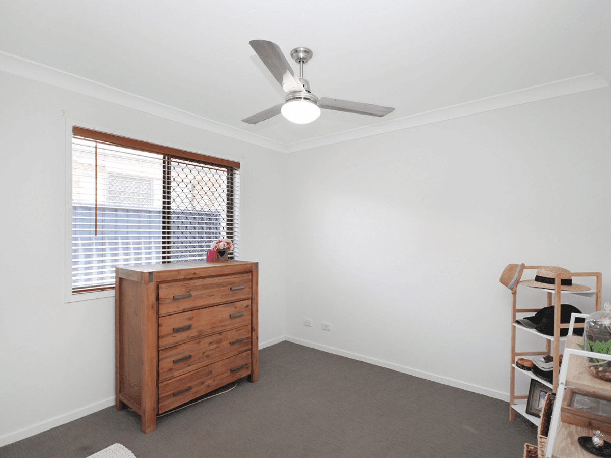 17 Hyperno Close, Raceview, QLD 4305