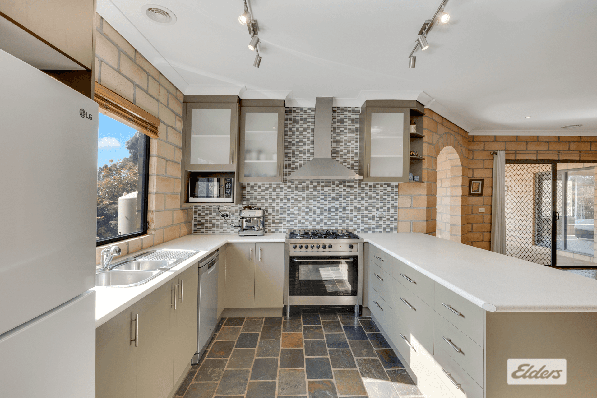 169 Hoddle Street, Howlong, NSW 2643