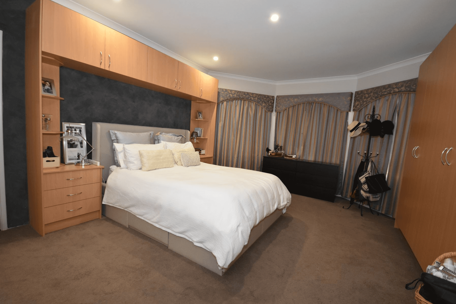 10 Chiddingstone Way, DARCH, WA 6065