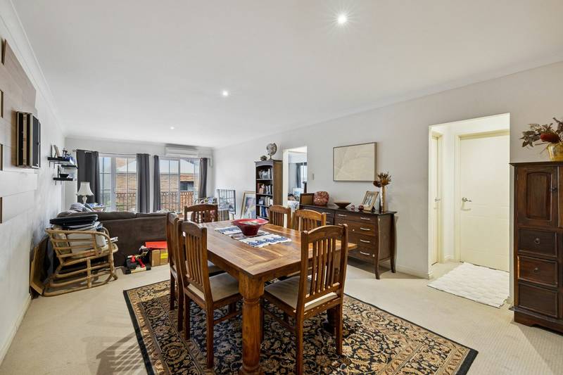 Unit 2/2 Henry Lawson Walk, East Perth, WA 6004