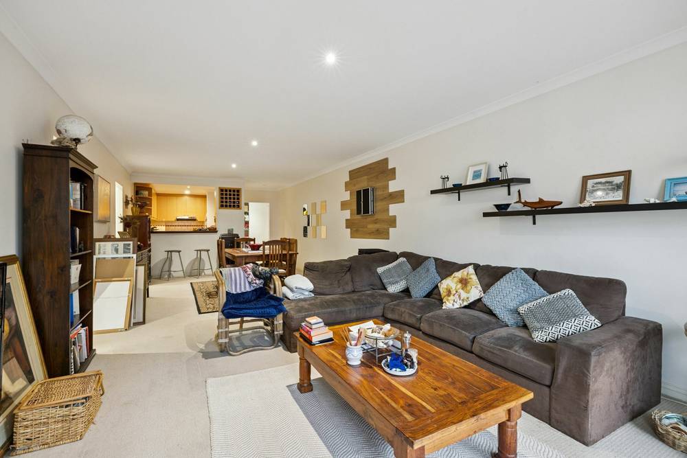 Unit 2/2 Henry Lawson Walk, East Perth, WA 6004