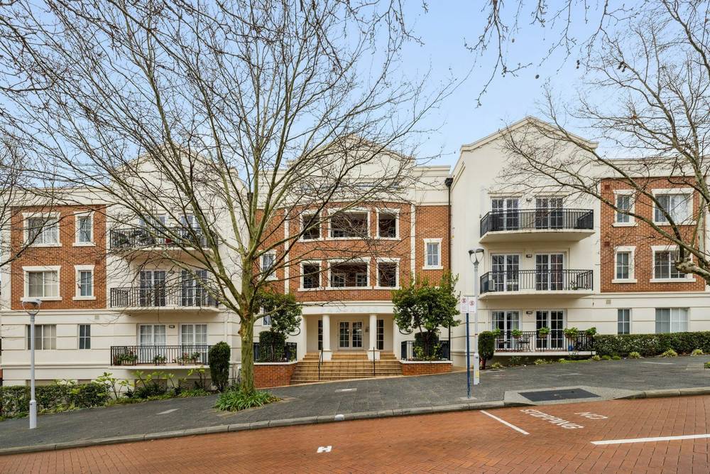 Unit 2/2 Henry Lawson Walk, East Perth, WA 6004