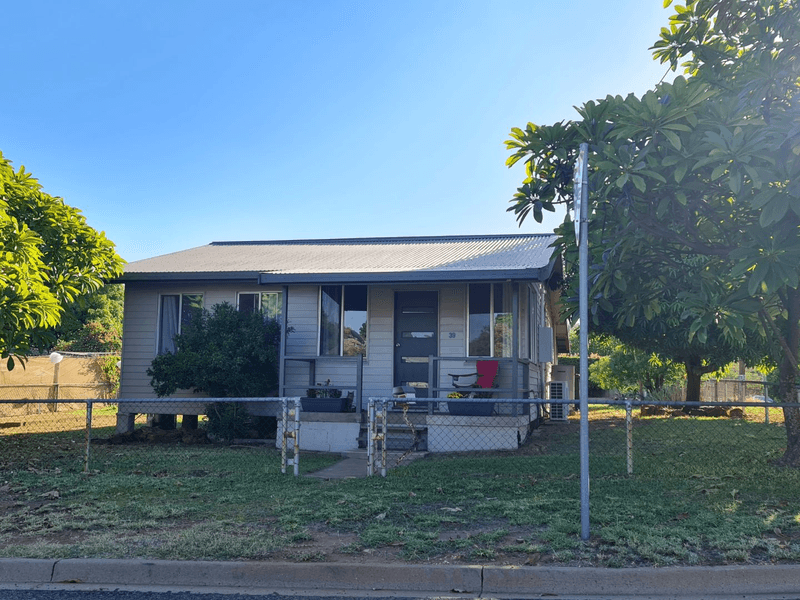 39 Buckley Avenue, Mount Isa, QLD 4825