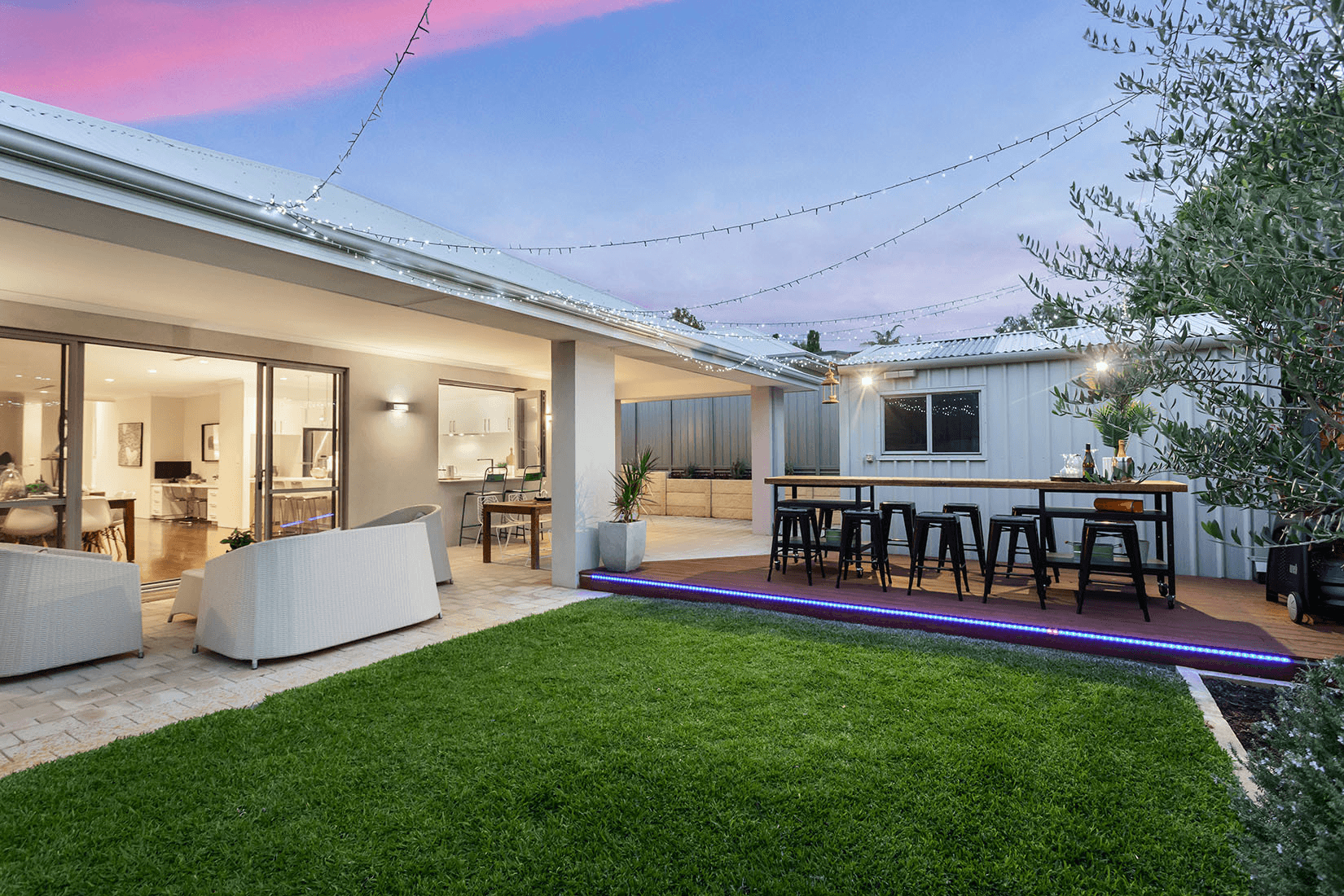 9 Paris Way, Karrinyup, WA 6018