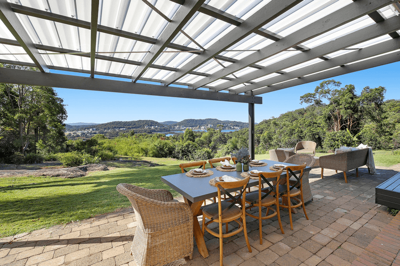 32 Sunnyside Avenue, POINT CLARE, NSW 2250