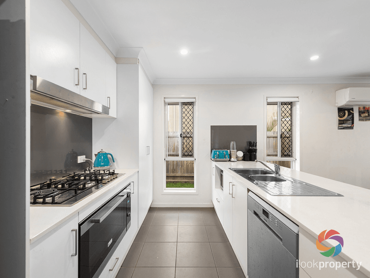 36 Portree Crescent, HEATHWOOD, QLD 4110