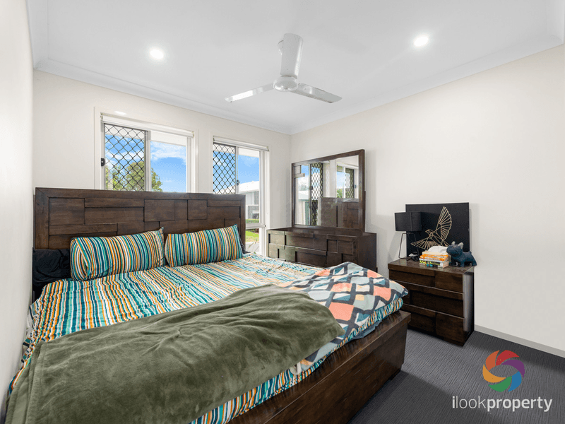 36 Portree Crescent, HEATHWOOD, QLD 4110