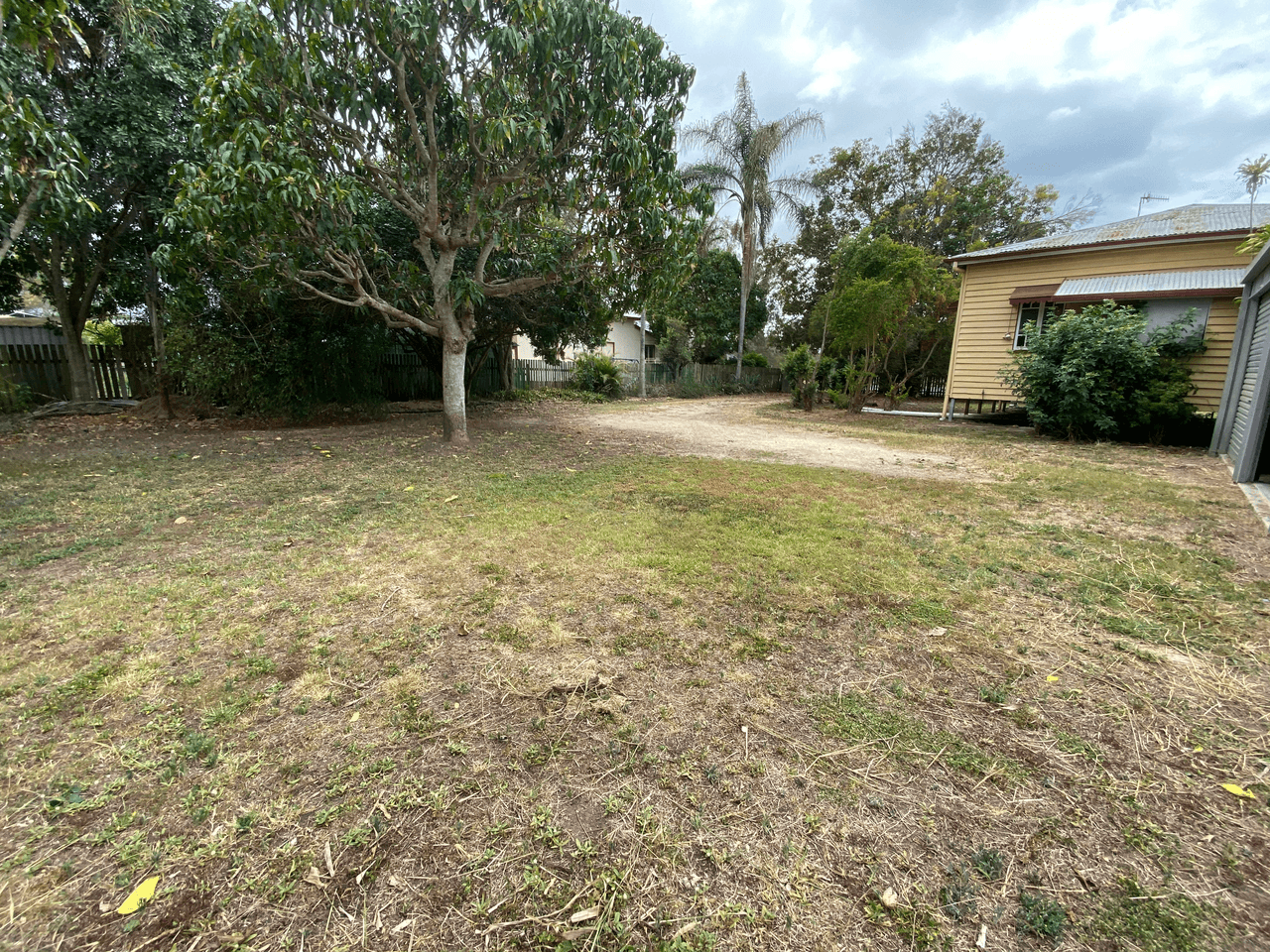 9 Dougall Street, BOROREN, QLD 4678