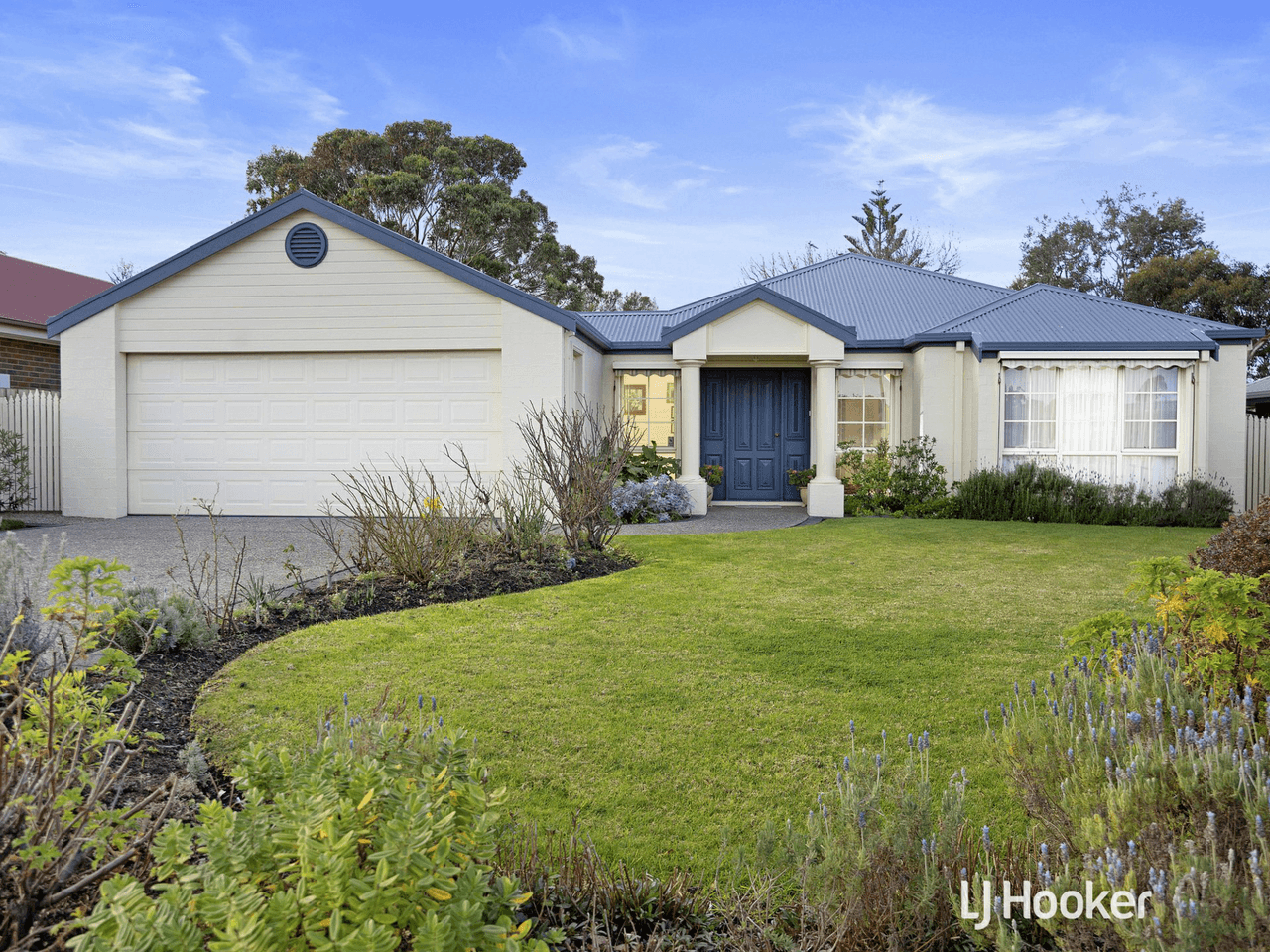 22 Woodland Heath Drive, INVERLOCH, VIC 3996