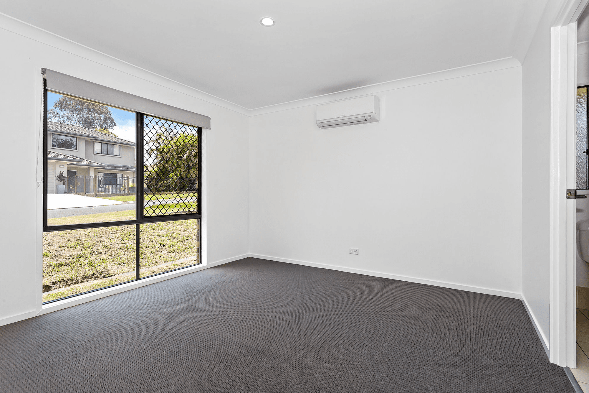 8 Elaine Place, BIRKDALE, QLD 4159