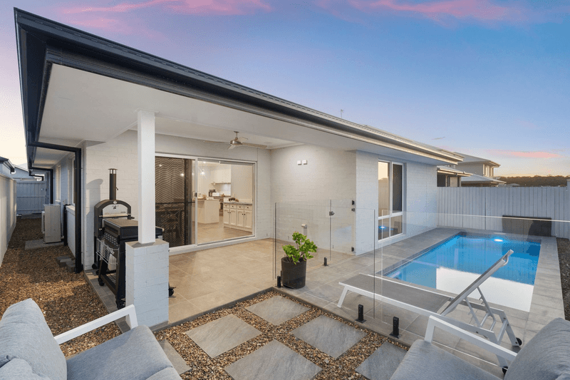 24 Albert Street, COOMERA, QLD 4209