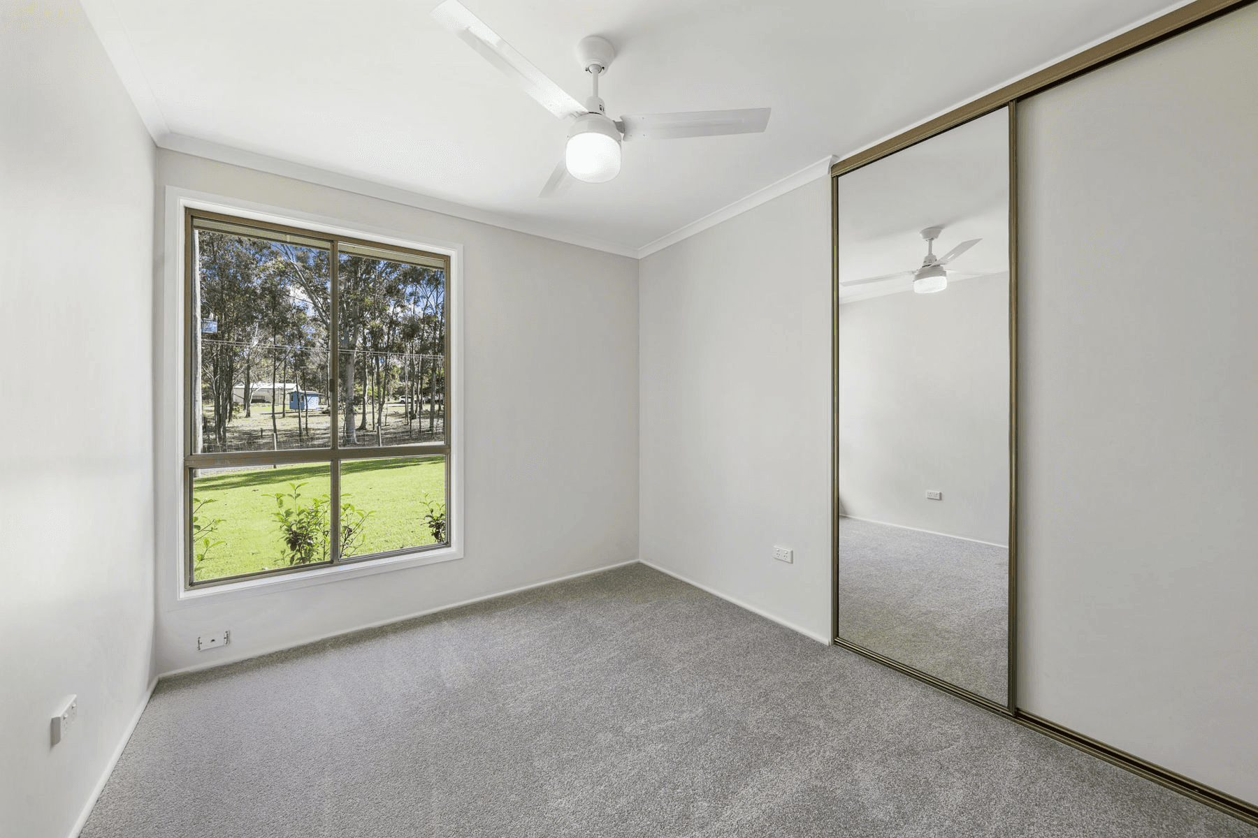 90 Koreelah Street, UPPER LOCKYER, QLD 4352