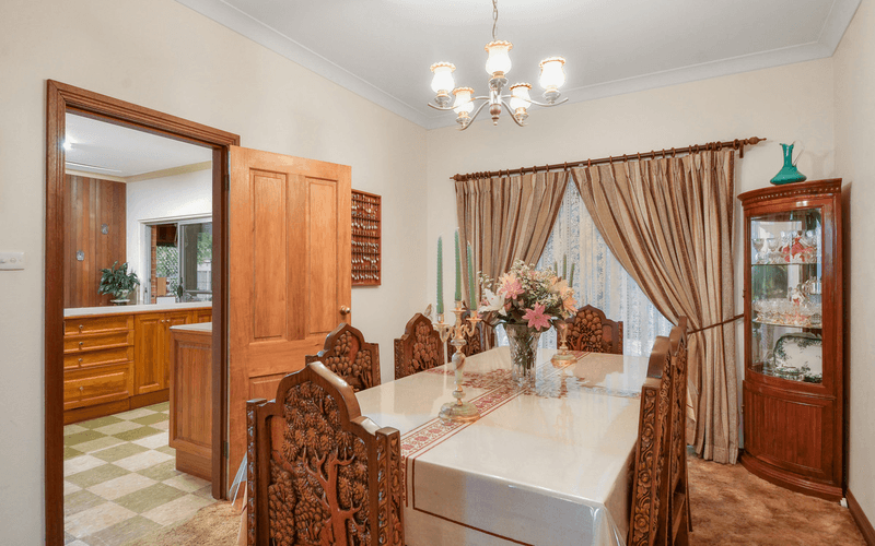 33 Davies Avenue, Springwood, NSW 2777