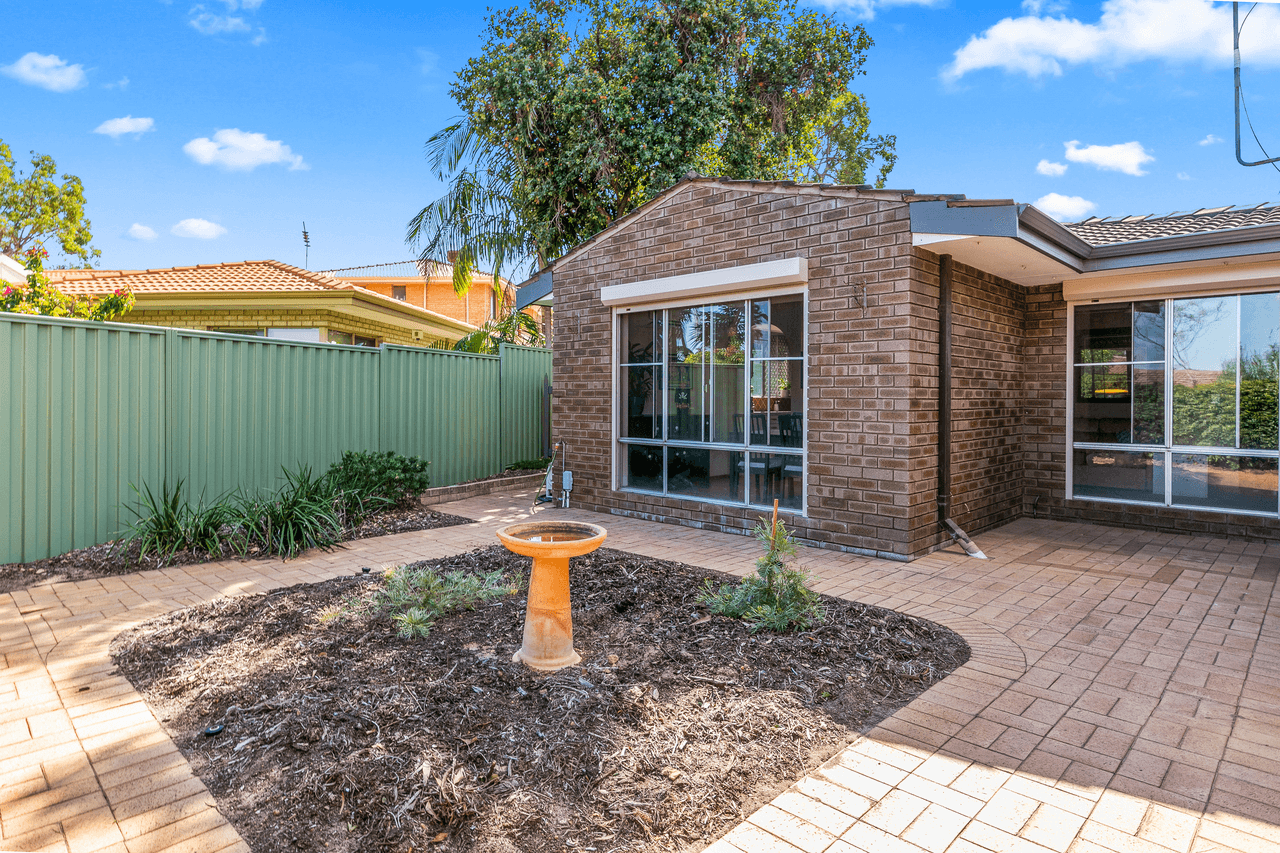 5B Grove Court, GREENWOOD, WA 6024