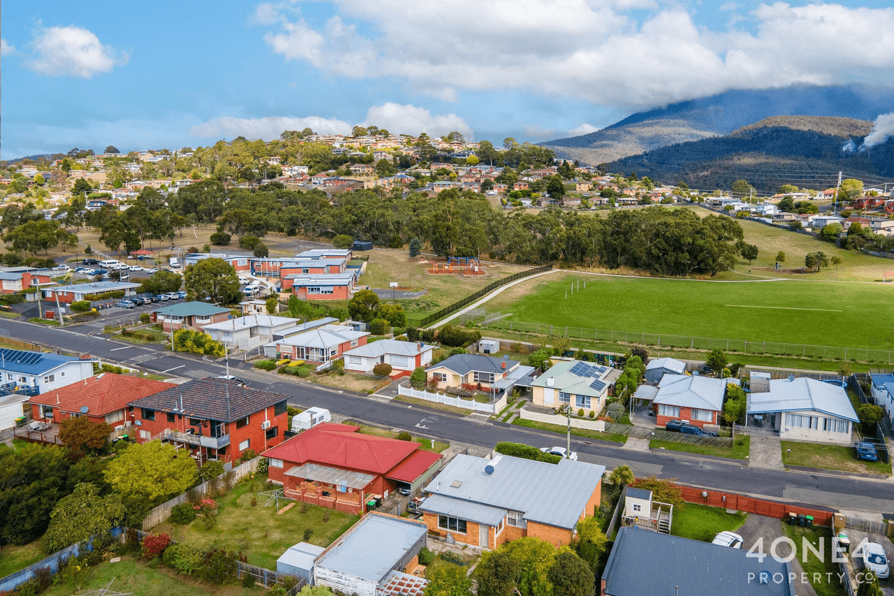 32 Ashbourne Grove, West Moonah, TAS 7009