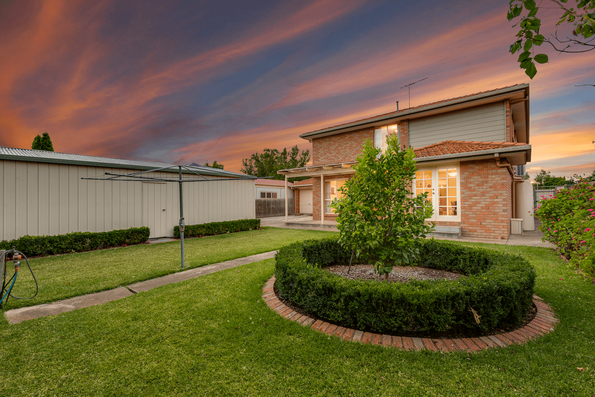 8 Park Road, Hillside, VIC 3037