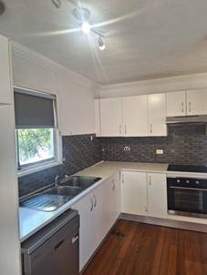 15 Hillcrest Parade, MIAMI, QLD 4220