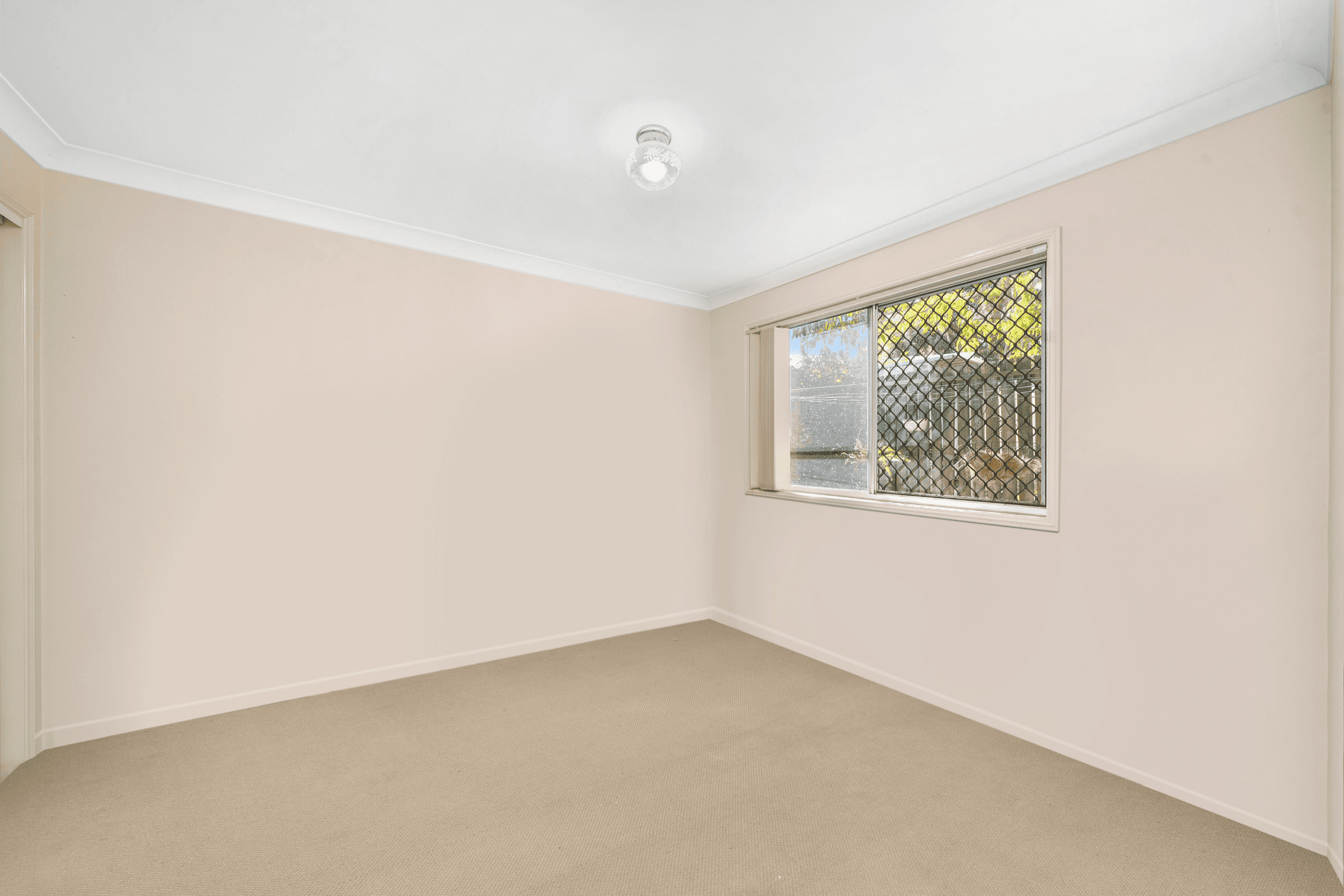 1/15 Livermore Street, REDCLIFFE, QLD 4020