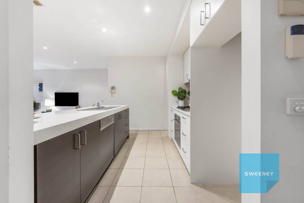 4 Kensington Street, CAROLINE SPRINGS, VIC 3023