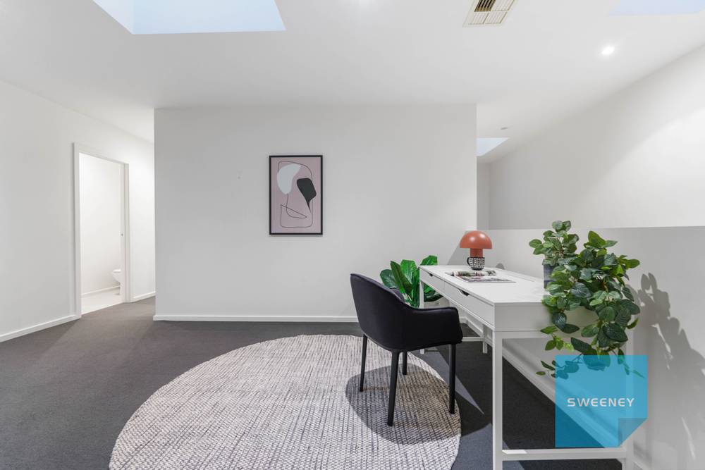 4 Kensington Street, CAROLINE SPRINGS, VIC 3023