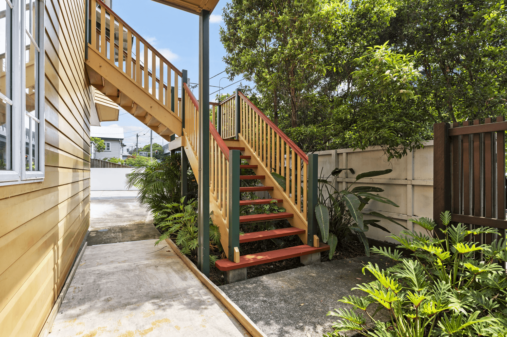 28 Marquis Street, GREENSLOPES, QLD 4120