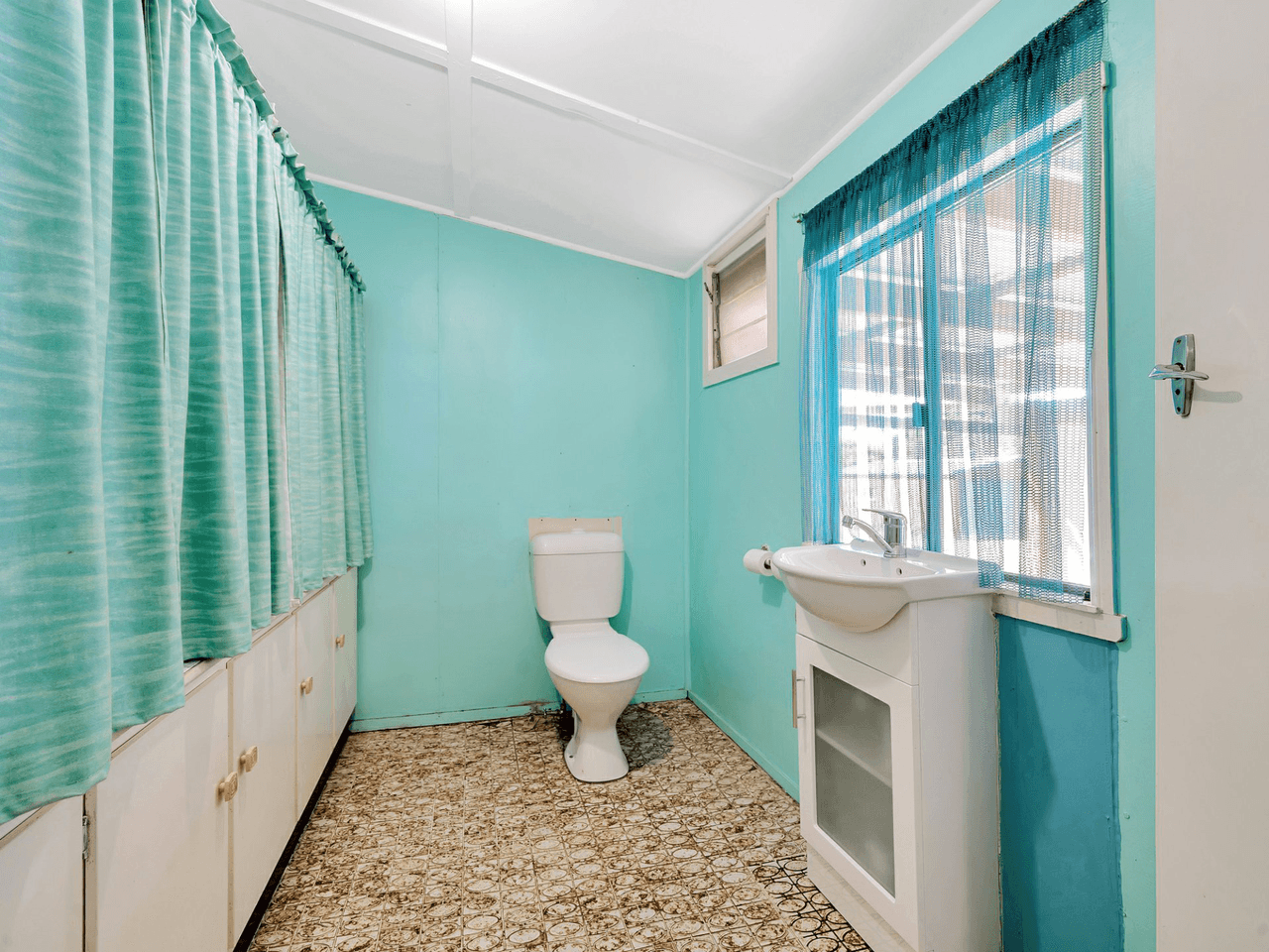 30 Down Street, ESK, QLD 4312