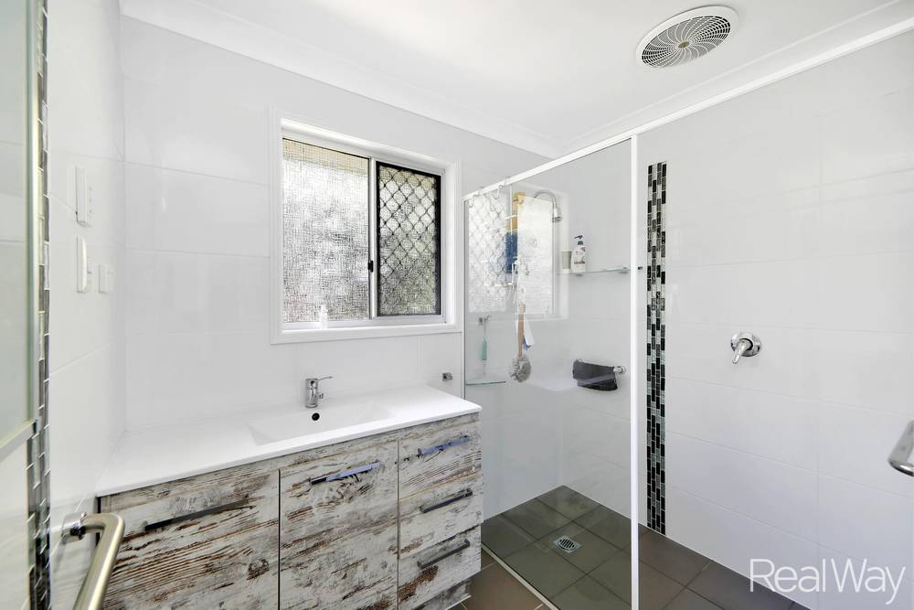 21 Sharon Park Lane, Sharon, QLD 4670