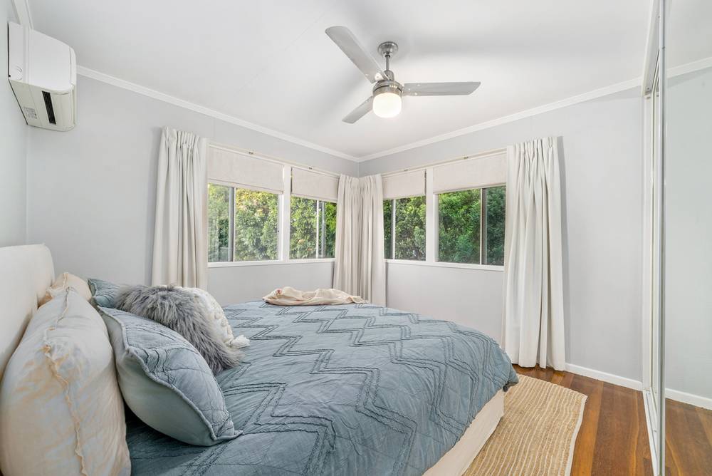 54a Arthur Street, WOODY POINT, QLD 4019