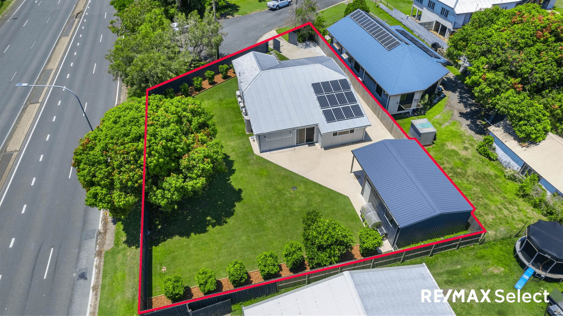 8 The Crescent, NORTH MACKAY, QLD 4740