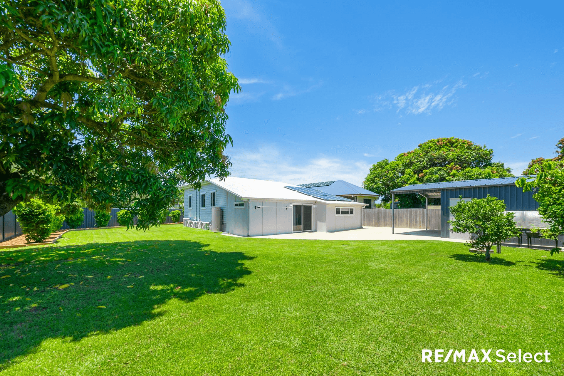 8 The Crescent, NORTH MACKAY, QLD 4740