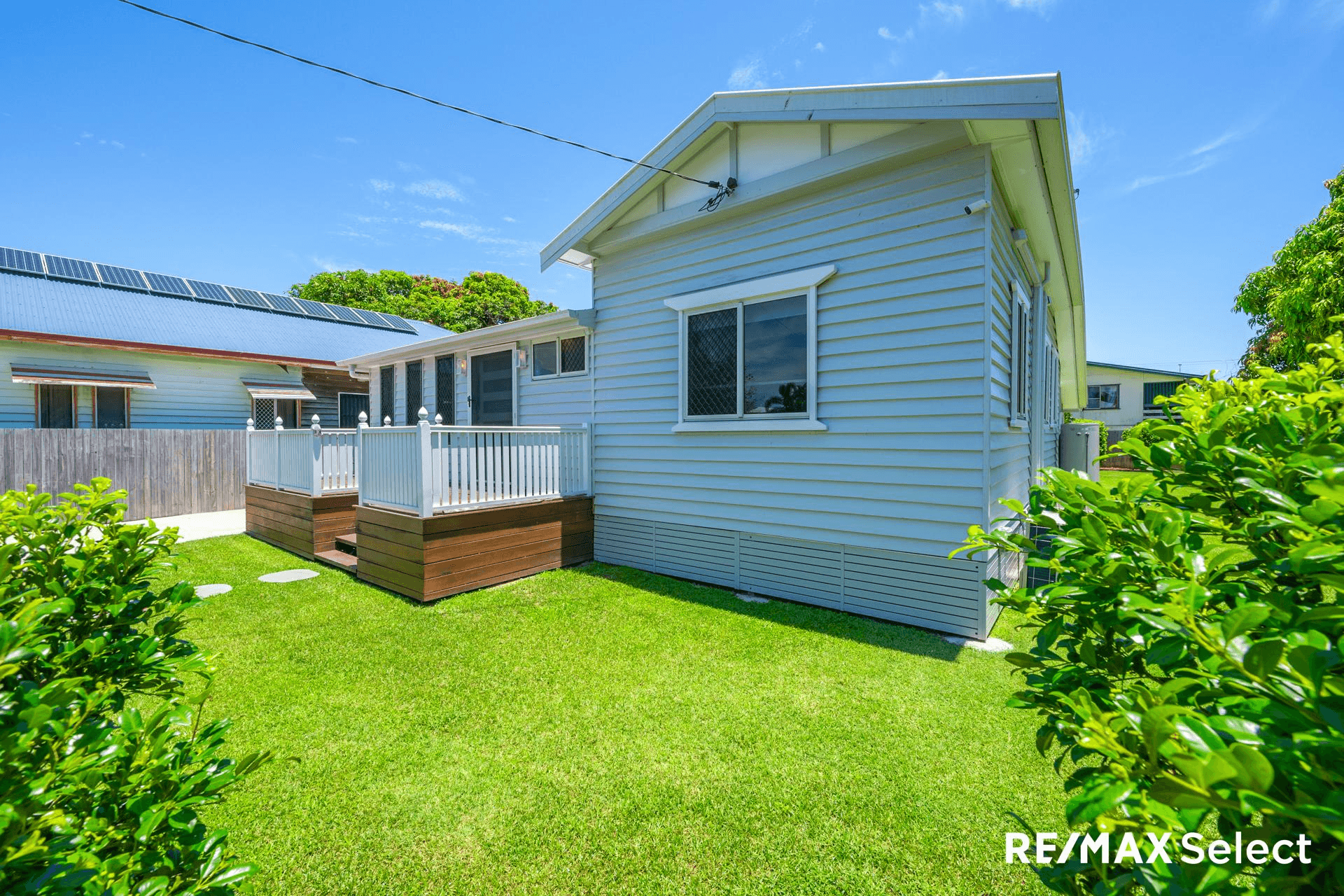 8 The Crescent, NORTH MACKAY, QLD 4740